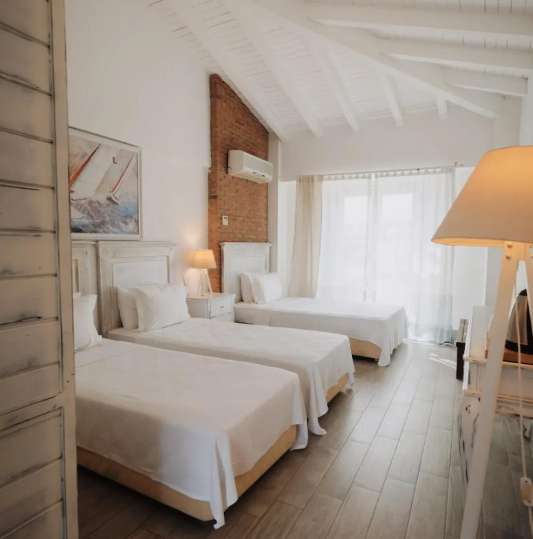 Cadde75 Alacati Çeşme